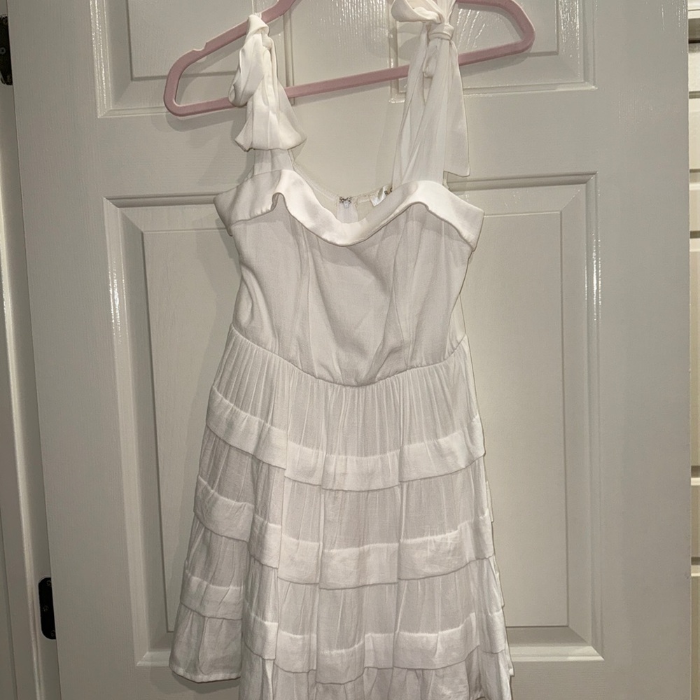 Elegant White Mini Dress